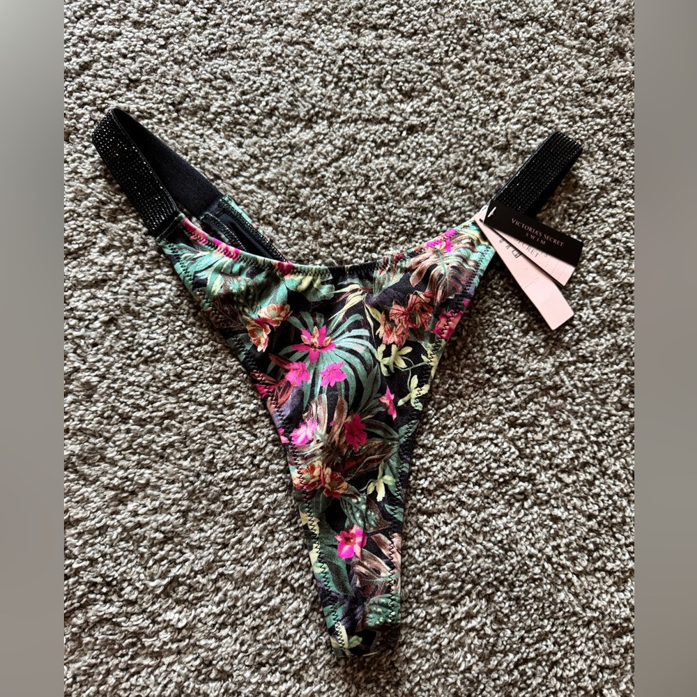 Thong bikini bottom